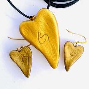 Gold heart pendant, gold heart earring set, gold heart necklace with matching heart earrings. Special birthday gift. image 4