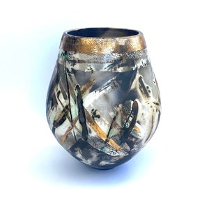 Pit-fired pot with gold. Thoughtful gift for a special friend. image 4