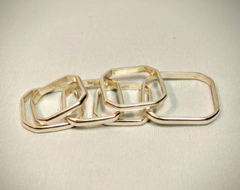 Anillo cuadrado de plata de ley