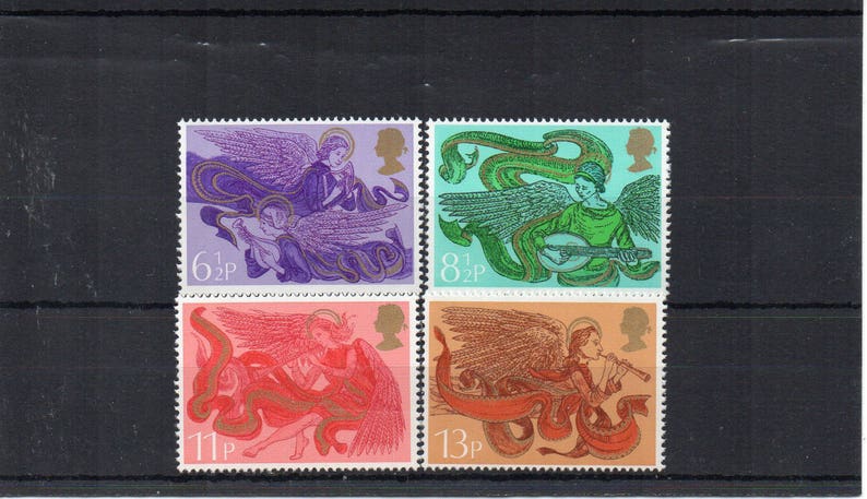 Christmas Angel British Vintage unsed postage stamp set, 1975. C Christmas Angel British Vintage unsed postage stamp set, 1975. C