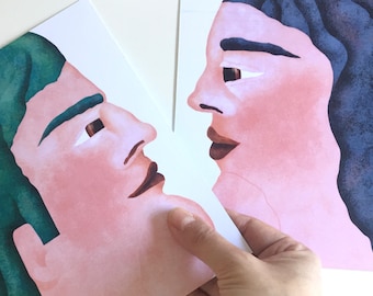 Op de afbeelding: Twee aquarel illustraties van gezichten, een met groen haar en de andere met blauw haar, die elkaar aankijken.