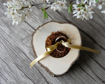 Rustic Ring Bearer Pillow - Rustic Wedding Ceremony Ring Box - Natural Wood and Moss Ring Bearer Pillow - Woodland Ring Pillow Alternative