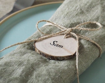 Wedding Place Cards with Handwritten Names, Personalized Wooden Gift Tags for Rustic Wedding Table Decor, Name Ornaments