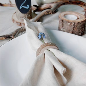 Anelli per tovaglioli in legno, decorazioni rustiche per la tavola della vigilia di Natale, porta tovaglioli in vero legno, decorazioni per la tavola del matrimonio