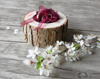 Wooden Ring Bearer Pillow with Very Berry Moss, Rustic Ring Bearer Pillow Alternative, Rich Red Woodland Ring Holder