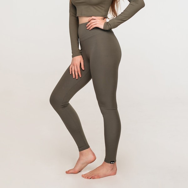 Leggings da donna a vita alta in cotone organico / Cachi / Abbigliamento da casa confortevole e sostenibile