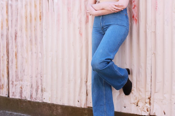 Vintage 1970s LEVI'S Big E Jeans / High Waist / 7… - image 7