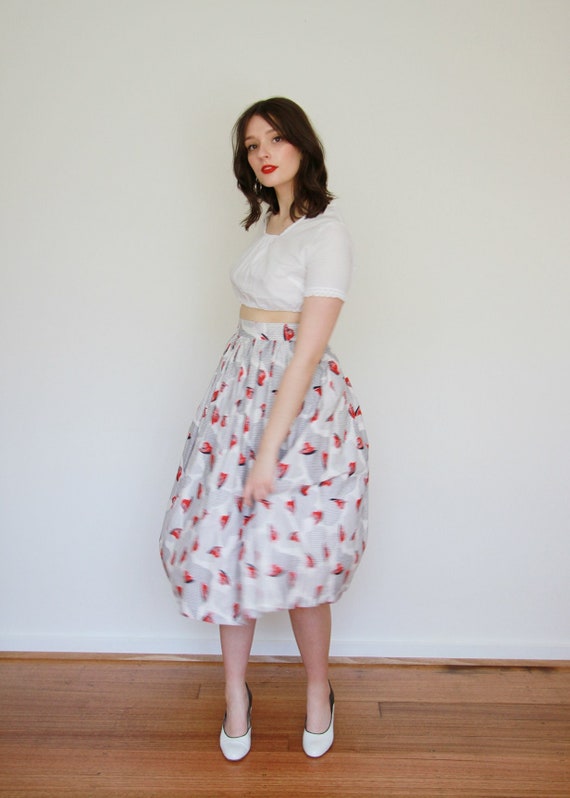 Vintage 1950s Novelty Print Skirt / Cotton HAT At… - image 2