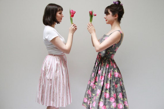 Vintage 1950s ROSE Full Skirt / 1950s Floral Bord… - image 2
