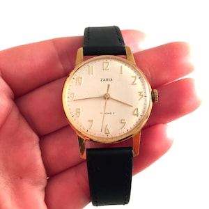 VINTAGE Unisex / Women&#39;s watch  called &quot; ZARIA/ ZARJA &quot; , 17 jewels movement watch with brand new leather band.