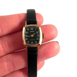 Vintage lady watch called Zarja / Zaria. Black dial. Tiny women watch. USSR watch. Vintage women watch. Classic women watch. Gift for her.