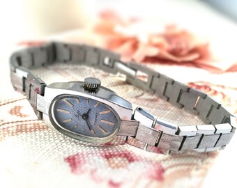 Vintage Ladies watch Luch ( eng."Ray"), made in USSR,lovely blue dial, silver tone watch,great gift idea ..