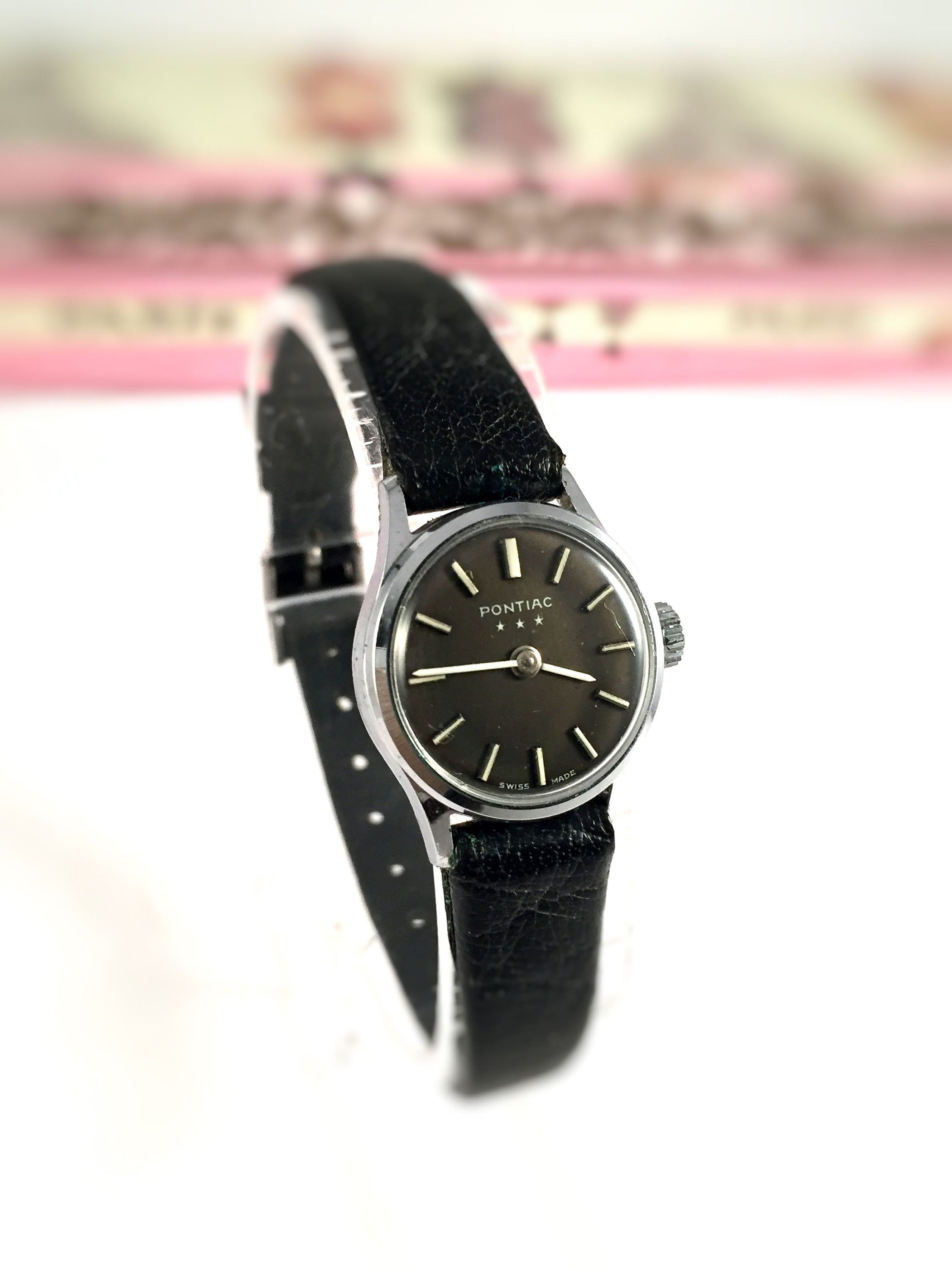 Pontiac watch hotsell vintage