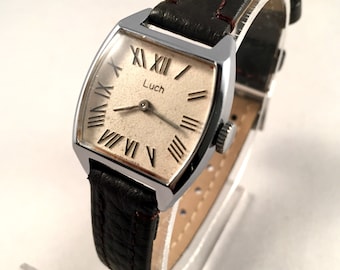 RARE Vintage Women watch called "Luch" (eng.Ray), gorgeous classic, vintage dial, new leather strap! Vintage lady wach. Square women watch.