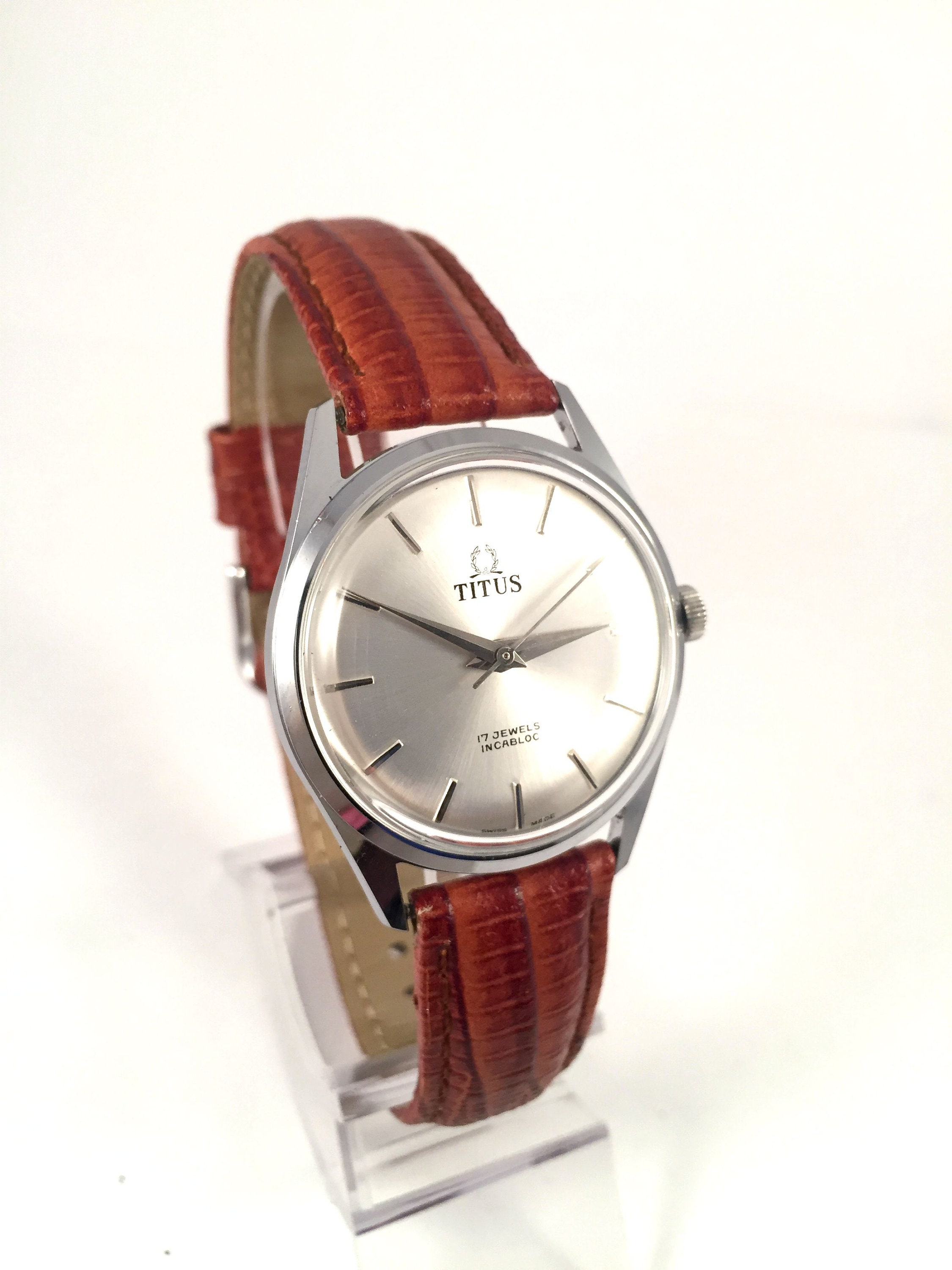 美品 TITUS チタス スイス製手巻腕時計 1960年代製 ベルト新品 il_fullxfull.2753353880_tdpq.jpg