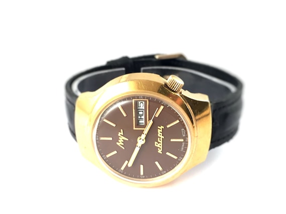 Hybrid quartz watch sale