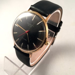 Vintage ultra-slim &quot; SECONDA de Luxe&quot; ( Corsar) USSR watch. Gold plated 20 AU, 23 jewels movement