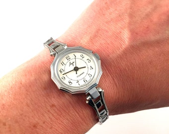 Vintage Damen Uhr Luch (eng." Ray"), hergestellt in der UdSSR, GORGEOUS DIAL, Silber-Ton-Uhr, tolle Geschenk-Idee ..