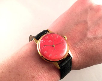 VINTAGE Unisex / Women's watch genaamd "ZARIA / Kyriad MONTLUÇON", 17 juwelen verkeer horloge met gloednieuwe lederen band.