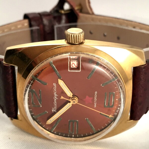 SELTENES SAMMLERSTÜCK VINTAGE Herrenuhr Wostok "Komandirskie". Diese seltene sowjetische Uhr kommt mit brandneuen Lederarmband. Siehe Bilder!