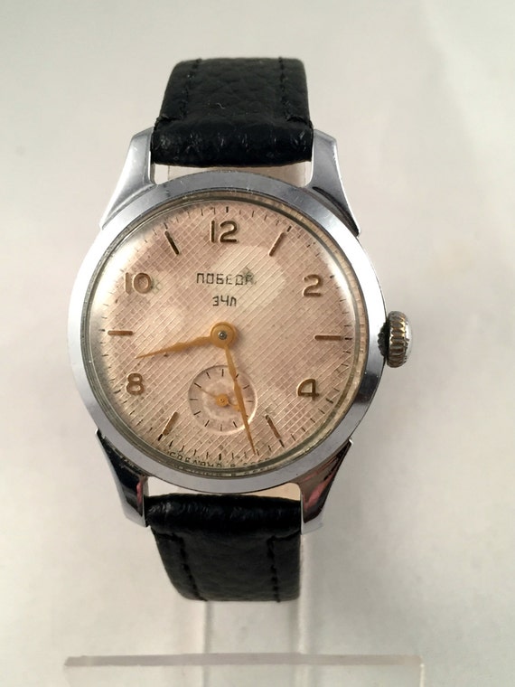 An Old Vintage men watch called "VICTORY"( Pobeda… - image 3