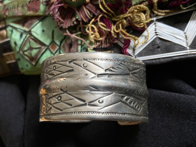Bracelet Berbère Ancien (bangle) En Argent Massif - Bijou Ethnique Antique