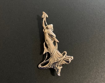 Broche fleur Art nouveau en métal argenté