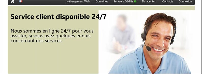 Może przedstawiać: Baner strony internetowej z uśmiechniętym mężczyzną w zestawie słuchawkowym, sugerujący obsługę klienta. Tekst brzmi "Service client disponible 24/7" i dodatkowy tekst francuski. Baner ma jasne zielone tło i ciemnoszary nagł&oacute;wek.