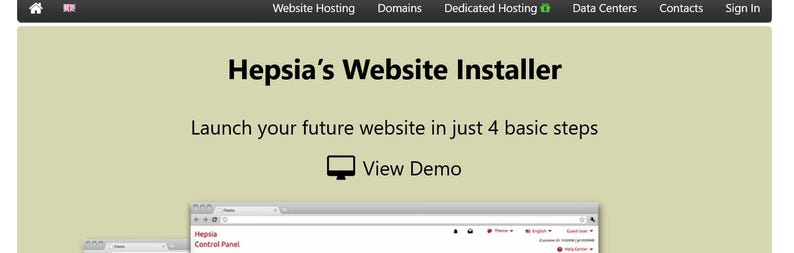 Może przedstawiać: Strona internetowa promująca instalator stron internetowych Hepsia. Tekst brzmi: &bdquo;Uruchom swoją przyszłą stronę internetową w zaledwie 4 podstawowych krokach&rdquo;. Ikona monitora komputera znajduje się obok &bdquo;Wyświetl demo&rdquo;. G&oacute;rny pasek nawigacyjny zawiera opcje hostingu stron internetowych, domen i hostingu dedykowanego.