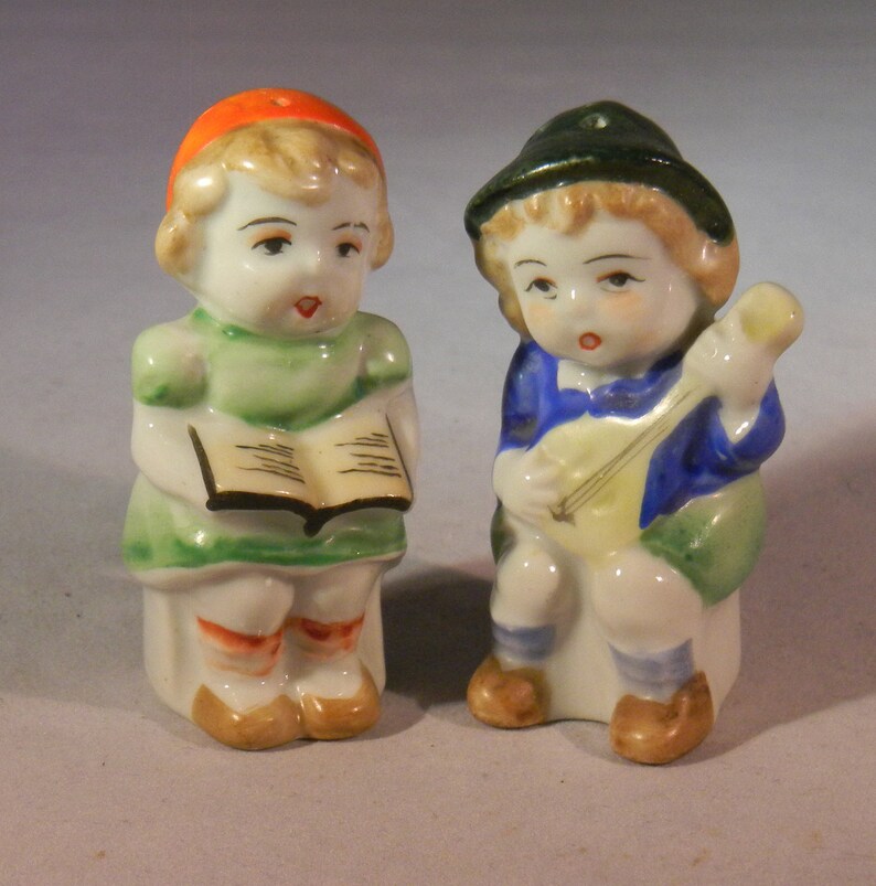 Salt and pepper shaker kids