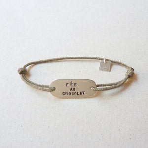 Pulsera infantil plateada personalizada, con mensaje ajustable en el cordón de color