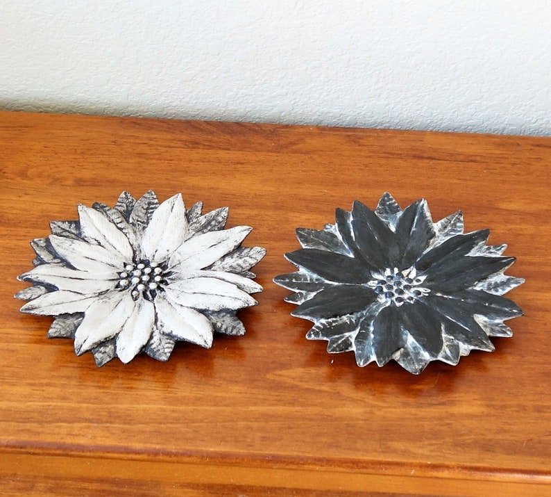 Black and White Flowers Decor Farmhouse Flower Wall Plaques Etsy