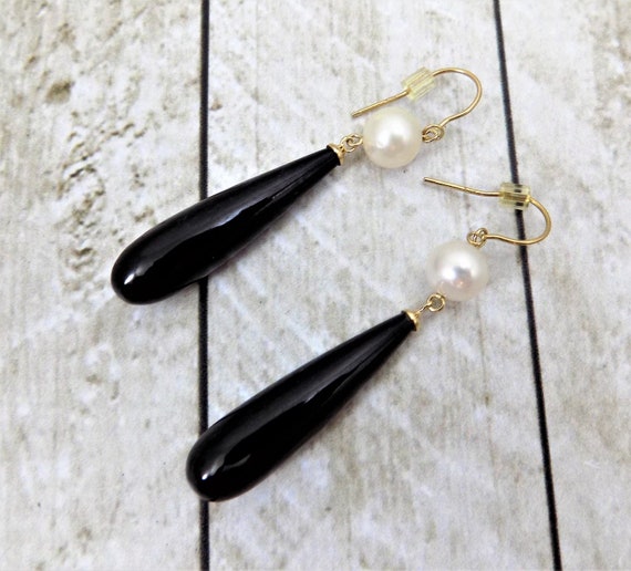 14k Teardrop Onyx and Pearl, Pierced Earrings, Cul