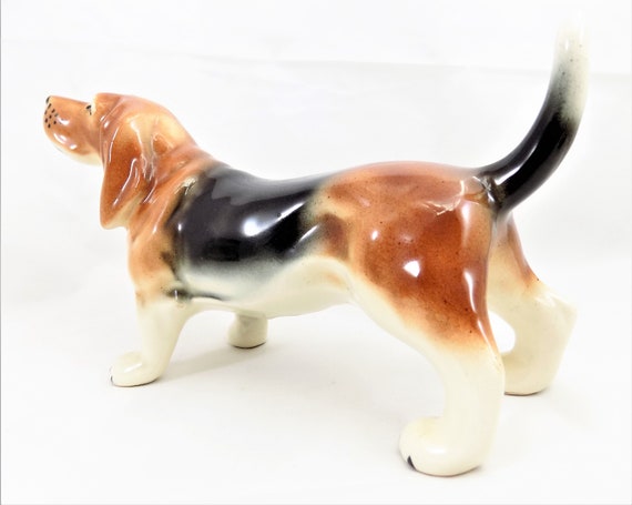 USA Basset Hound Art Dog Limited Edition dog statuette to hang on the wall