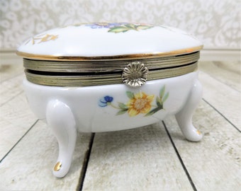 Napcoware, Footed Trinket Dish, Moriage Floral, Hinged Lid, Gilt Accents, Made in Japan, Vintage Imports