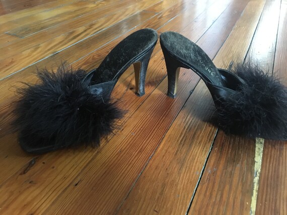 narrow bedroom slippers