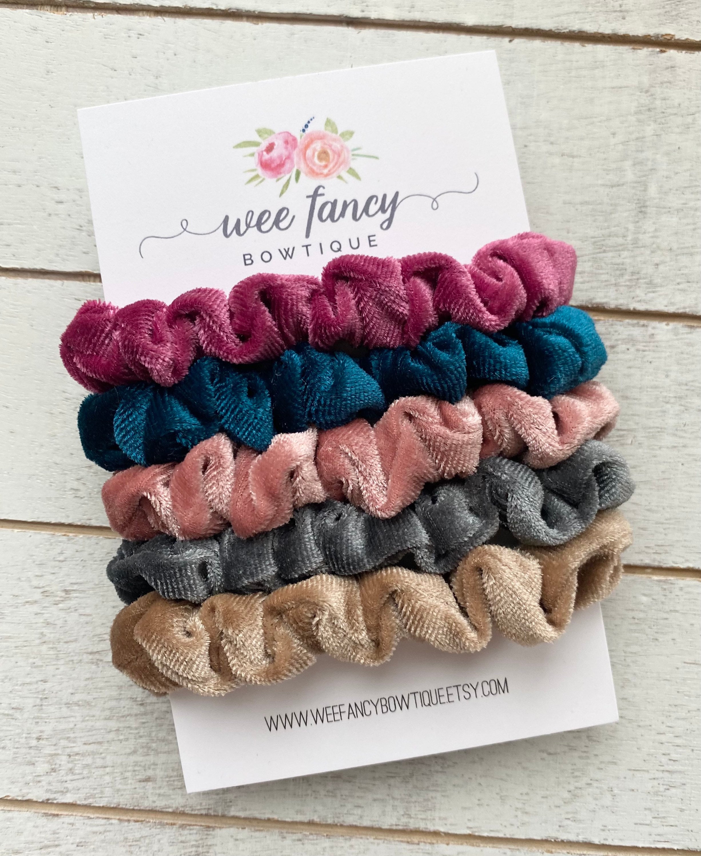 Velvet Scrunchies Set |  display picture 2