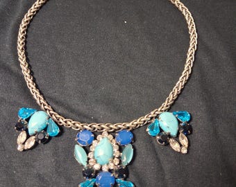 Chico's blue stones bib necklace silver toned chain