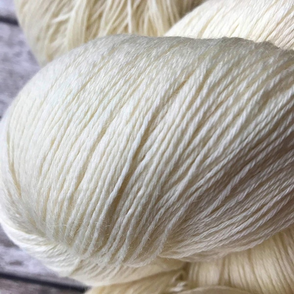 Merino Wool Raw Yarn - Hand Dyeing Sock Yarn - Raw White Wool Hanks for Dyeing - Superwash 4ply - Merinoland