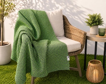 Grüne recycelte Baumwolldecke | Strapazierfähiger Sofa Beleg Bezug | Boho Tagesdecke Portugiesisch Gewebt | Nachhaltige moderne traditionelle Wohnkultur
