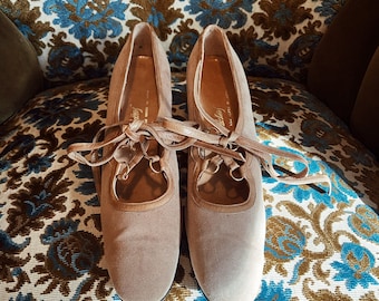 50s/60s Saks Fifth Avenue Beige Suede Lace Up Mary Janes - 6.5AAAA