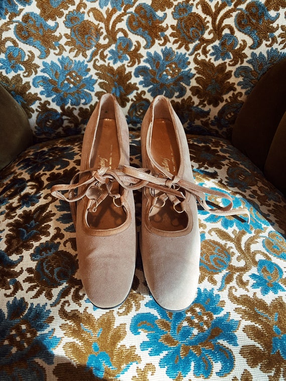 50s/60s Saks Fifth Avenue Beige Suede Lace Up Mary