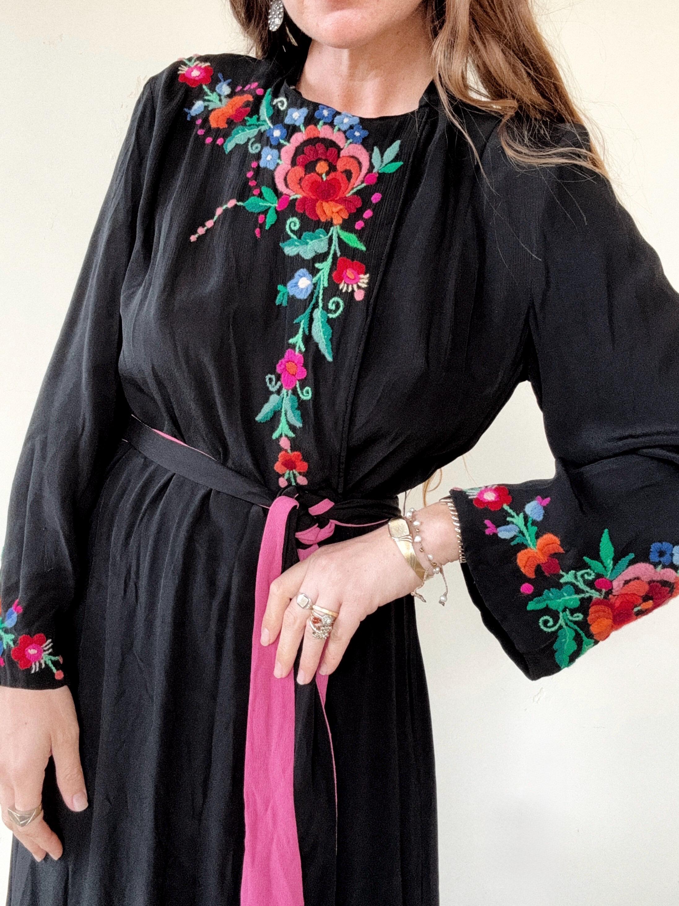 1940s Fuchsia black rayon dress ヴィンテージ 1940s Fuchsia black rayon dress ヴィンテージ