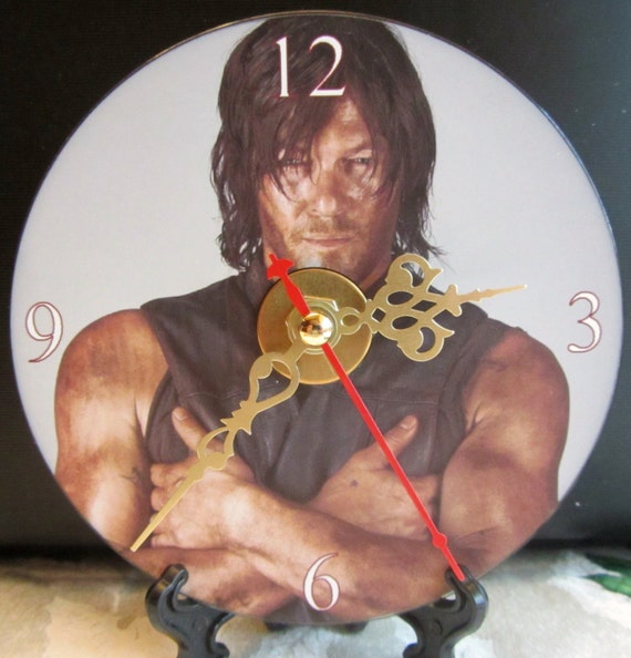 Brand New The Walking Dead Negan and Lucille CD Clock Horror Zombies Nice!!