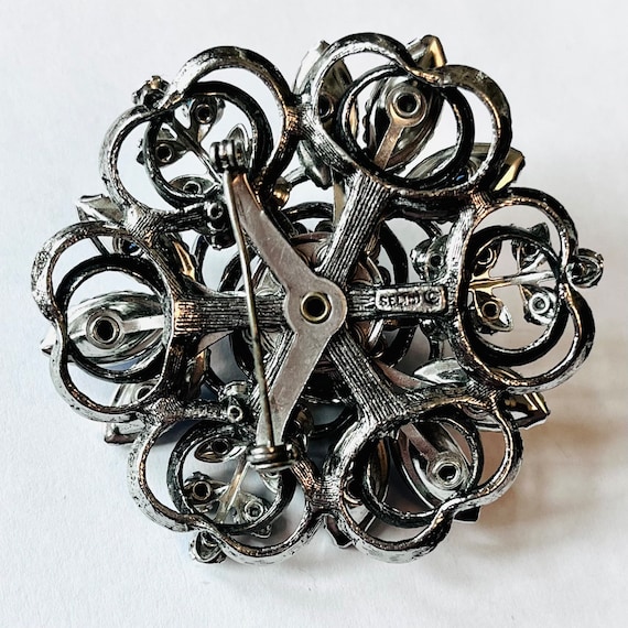 Selini by Selro statement brooch - image 3