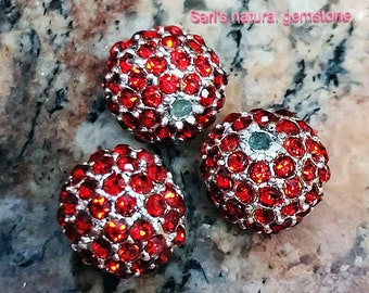 5 perles en alliage strass cramoisi : plaqué argent, 12,5 mm