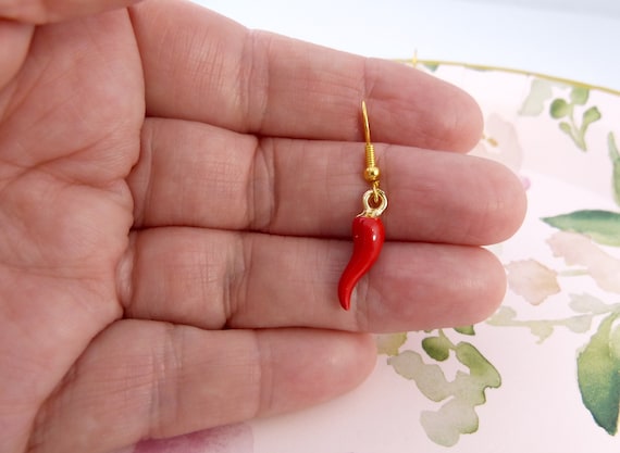 Orecchini pendenti a cerchio con peperoncino rosso, piccoli, carini, divertenti, smaltati rossi, leggeri, ipoallergenici, alla moda, gioielli Y2K, idea regalo