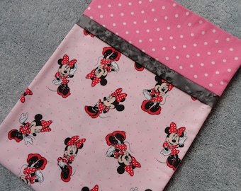 Minnie Mouse Pillowcase/Minnie Mouse Bedding/Minnie Mouse Gift Bag/Minnie Mouse Pillow Sham/Minnie Mouse Bedroom Decor/Minnie Mouse/Pink/Red