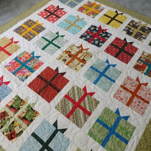 Christmas Quilt/Christmas Lap Quilt/Christmas Bedding/Christmas Home Decor/Christmas Presents/Holiday Lap Quilt/Holiday Bedding/Lap Quilt