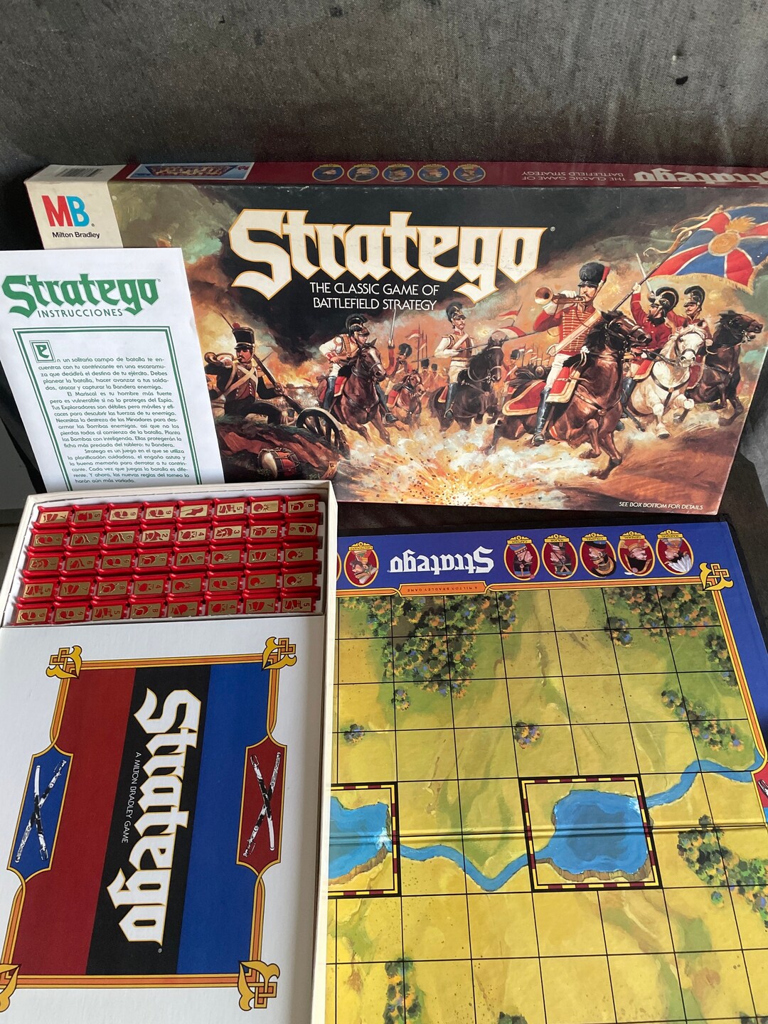 Vtg Stratego , Board Game 1986 , Milton Bradley 4916 Xs Military Game